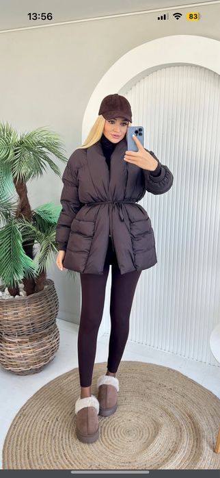 яке с връзки в цвят кафяв