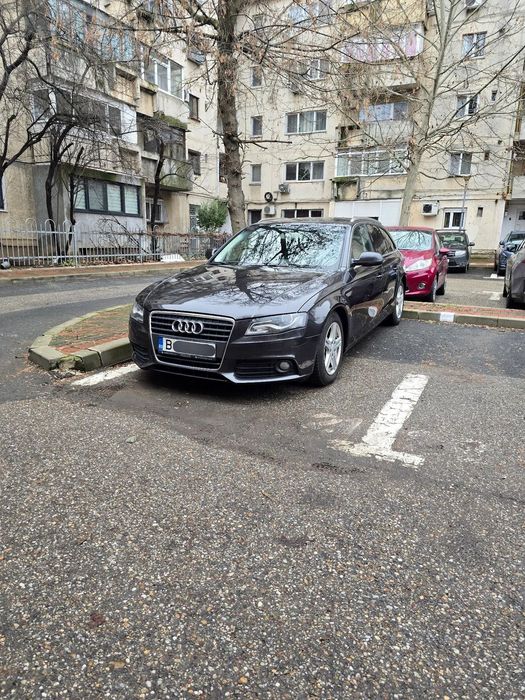 Audi A4 Masina este in stare foarte bună de funcționare.