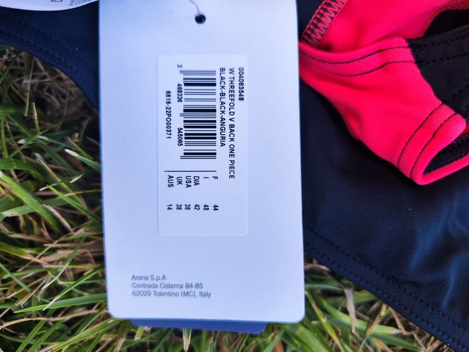 Дамски цял бански Arena 44 размер /L/