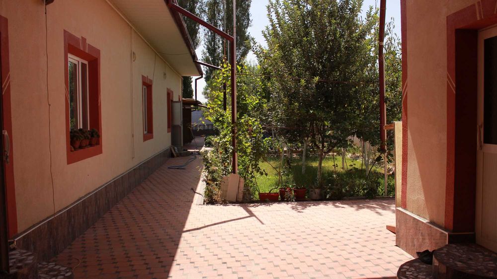 Продается  5х комнатный частный дом за городом