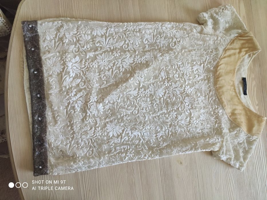 Платье детское белого цвета