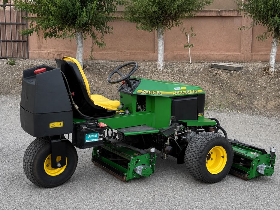 John Deere 2653A - Mașină profesională de tuns gazon cu 3 cilindri de tăiere / Motor diesel / Recent adus din Germania / Servo