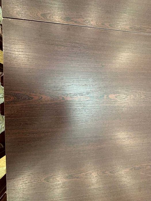 Продается стол со стульями