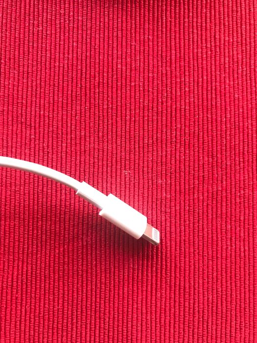 Зарядно за iPhone