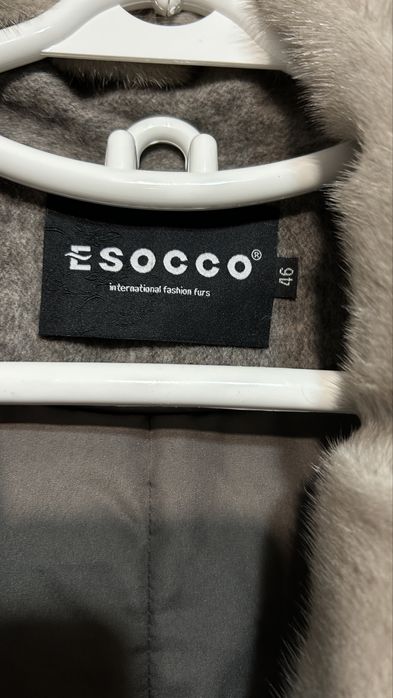 Продам женское пальто