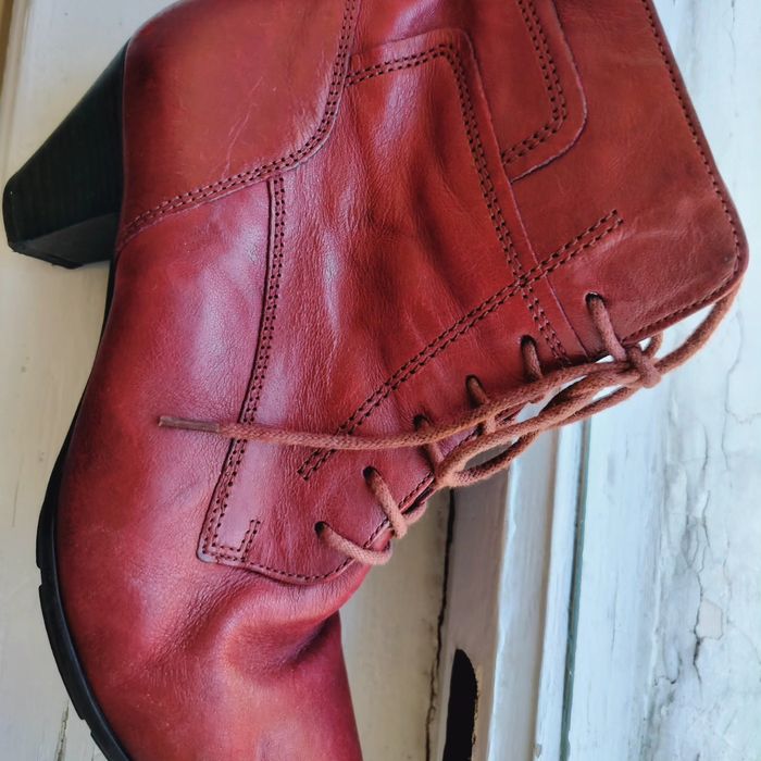 Ghete din piele naturala stare IMPECABILA