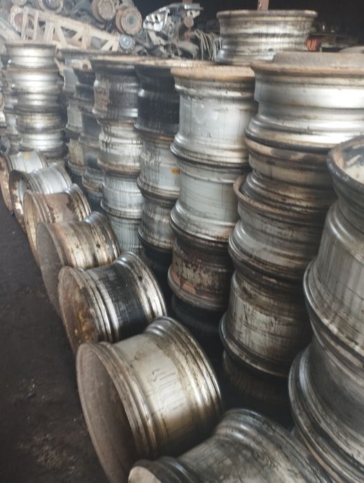 Грузовые безкамерные диски 22,5