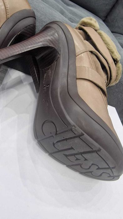 Дамски боти Guess 37