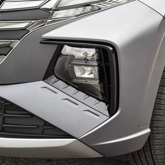 Стекла фар Hundai tucson 21-24г.