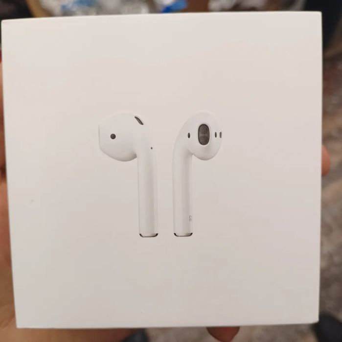 AiraPods with Charging.Msdin in vetnam