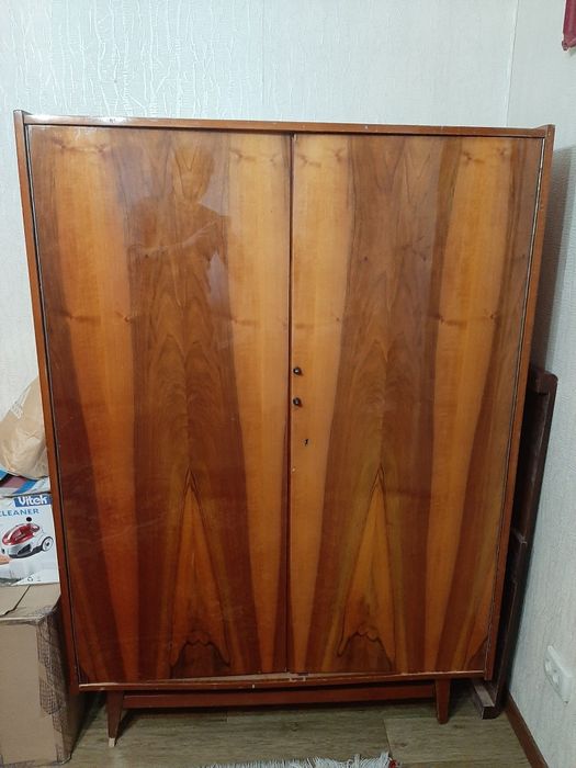 Продаётся - шкаф