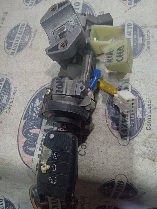 contact plus cheie  kia ceed 2014