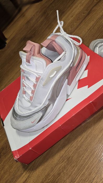 Дамски маратонки Nike furyosa