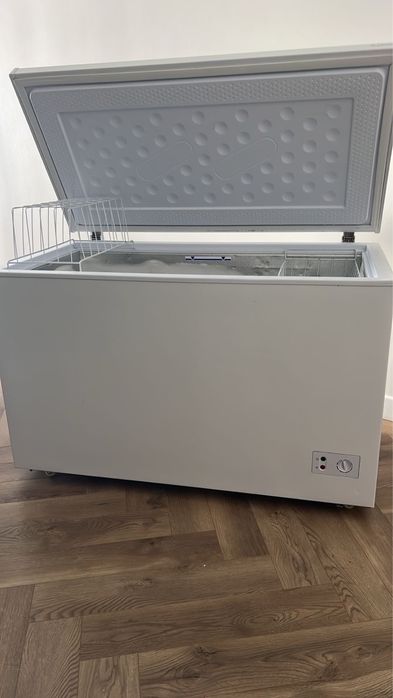 Продам морозильник Бирюса 330 л, в отличном состоянии