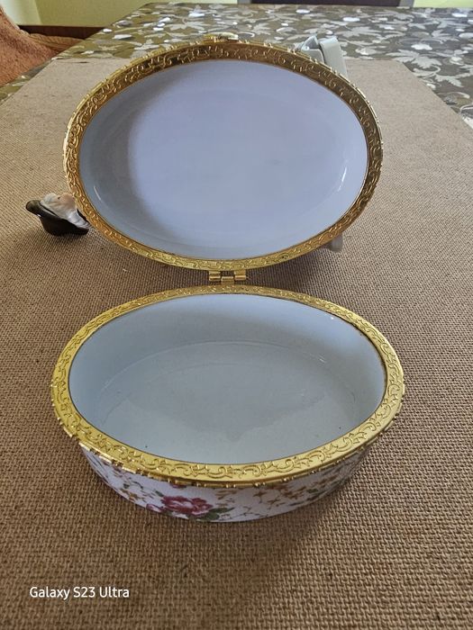 Кутийка за дамски бижута