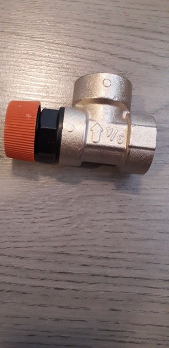 Клапан за налягане 6 бара.