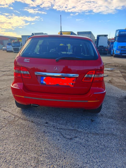 Mercedes cutie automată