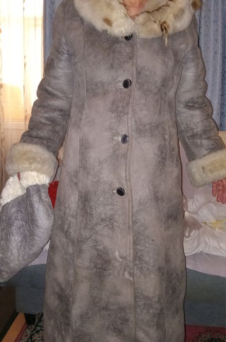 Дубленка 52 размер, длинная, 70000 тг.