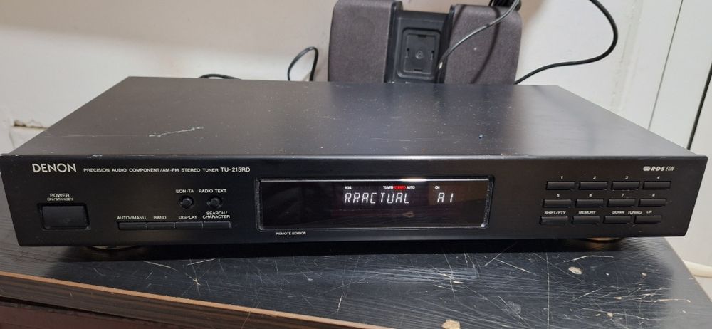 Tuner Denon TU 215 RD.