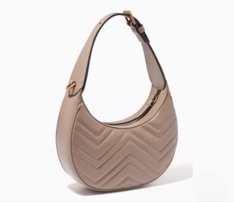 Оригинална чанта  Gucci Mini GG Marmont Half-moon Bag