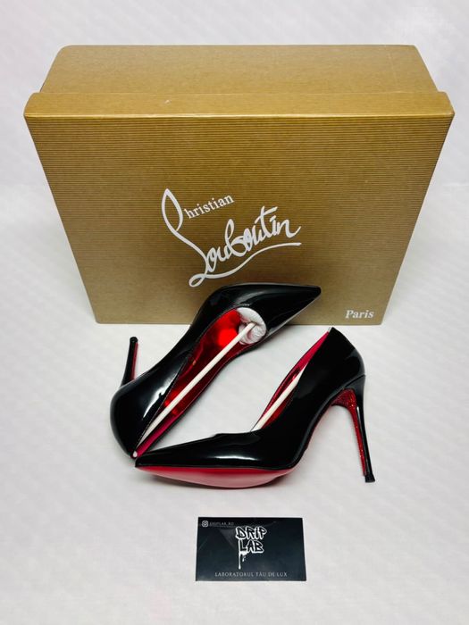 Louboutin tocuri cu pietricele