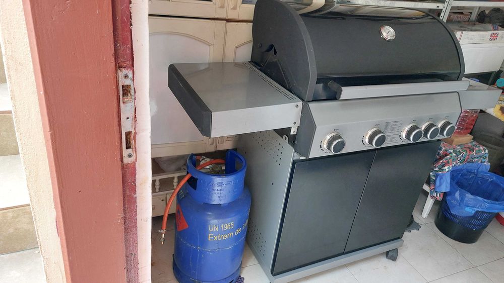 Gratar pe gaz Tarrington House 4+1 arzatoare