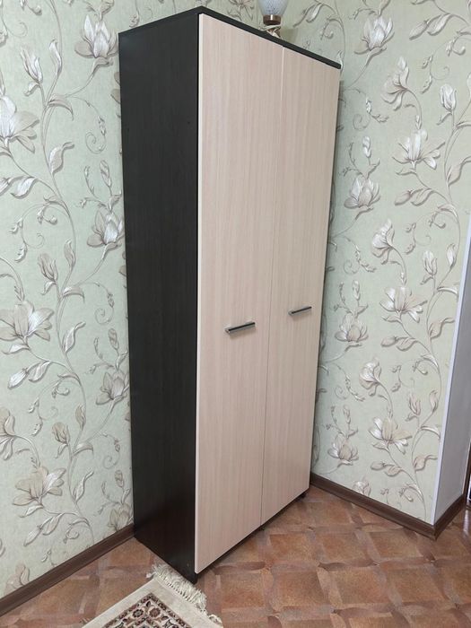 Шкаф со столом продам