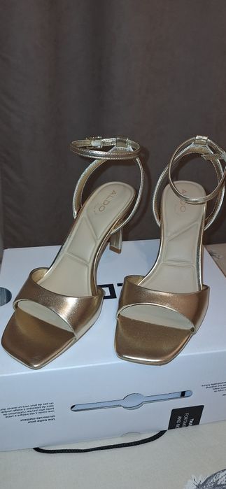 Sandale elegante bej auriu dama