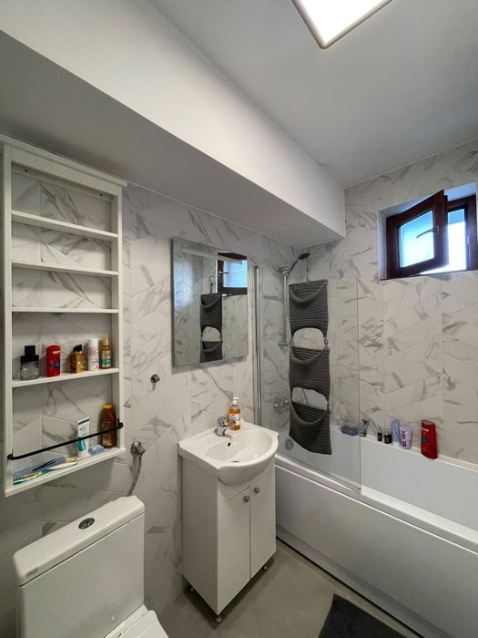Închiriez Apartament zona Central