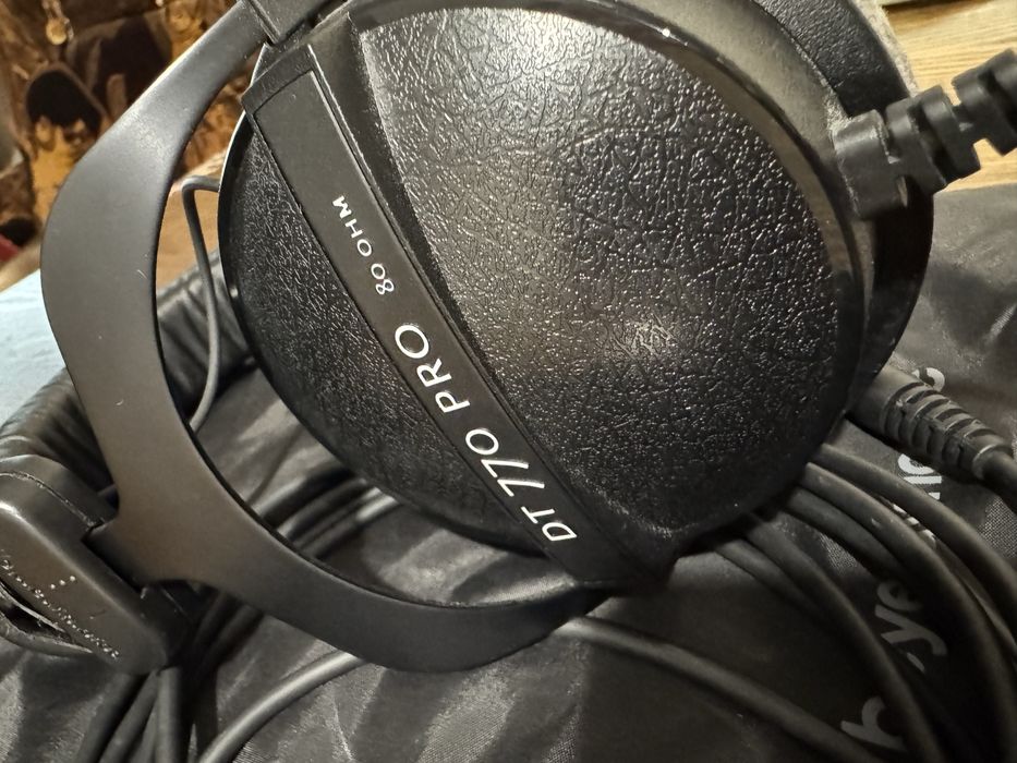 Наушники Beyerdynamic DT 770 Pro