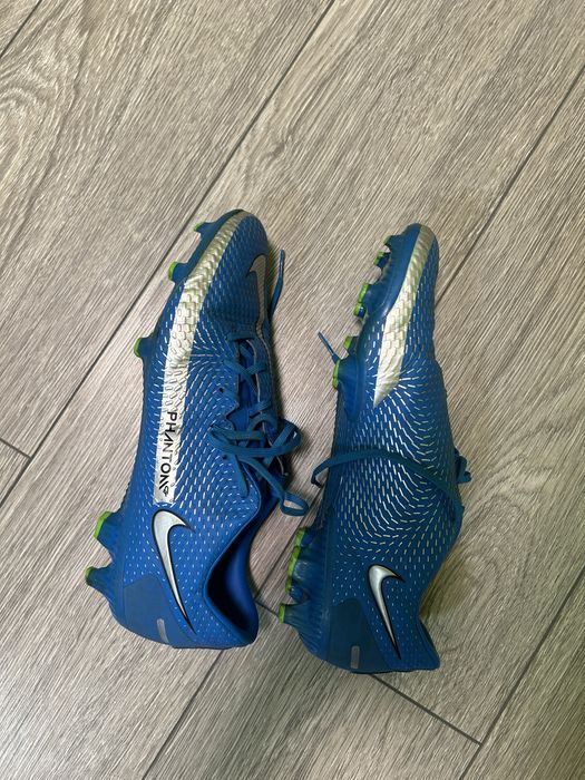 Футоблни обувки(бутонки) NIKE PHANTOM