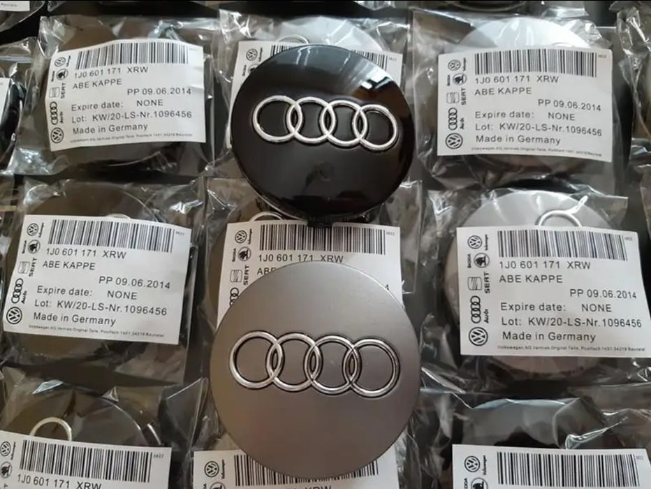 Капачки за Ауди 6см Сиви и черен гланц Audi A3 A4 A5 A6 sline