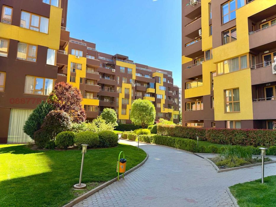 Рядък Многостаен апартамент в затворен комплекс Green Residence