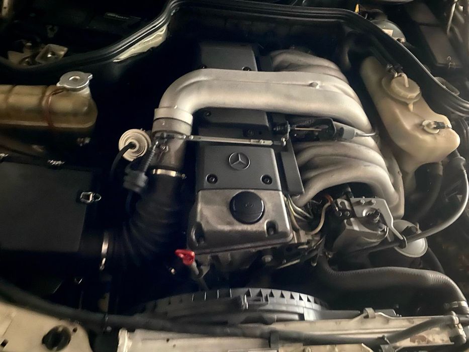Mercedes-Benz E 300 Diesel. Произв. 08/1995 год. Закупен от Германия