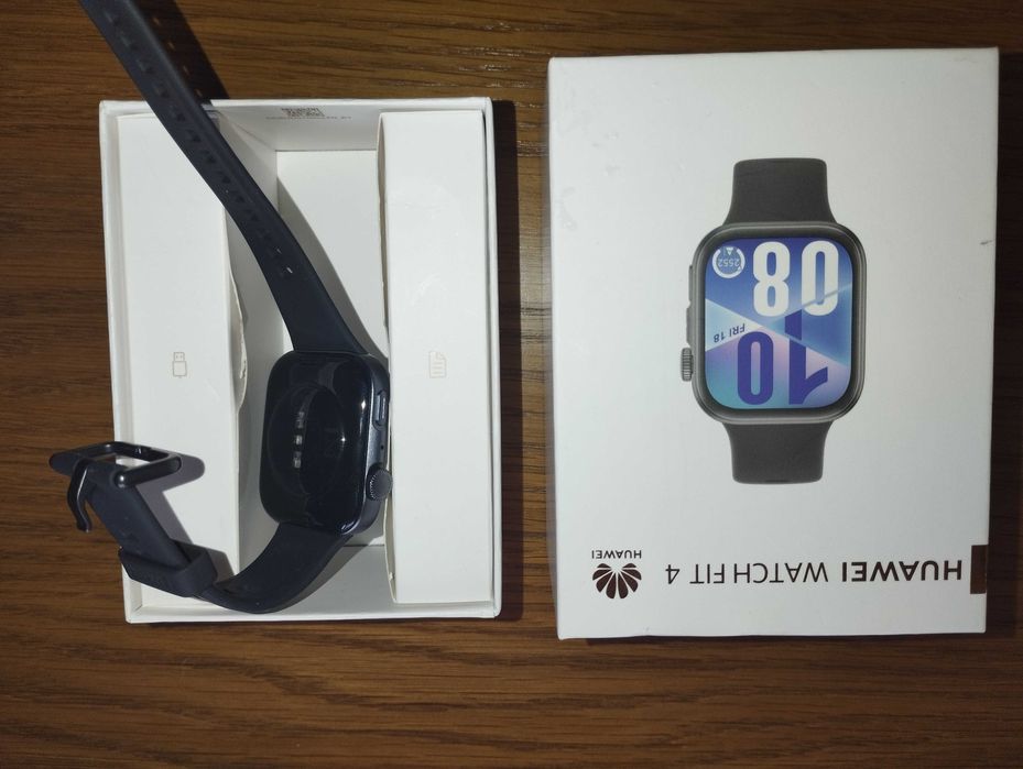 Часовник Huawei Watch Fit 4