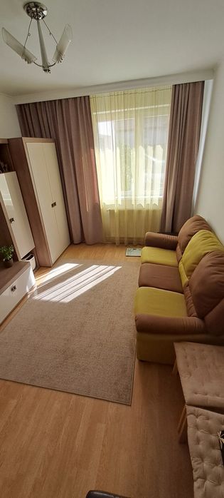Apartament de închiriat cu doua camere, mobilat și utilat.