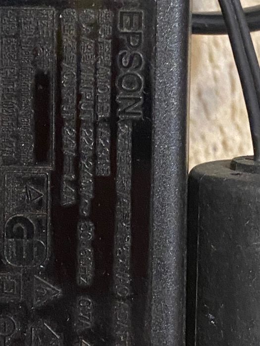 Зарядни за лаптоп HP и скенер Epson