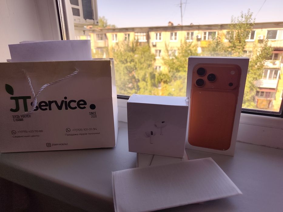 Смартфон Apple iPhone 17 Pro Max 512Gb NanoSIM+eSIM оранжевый