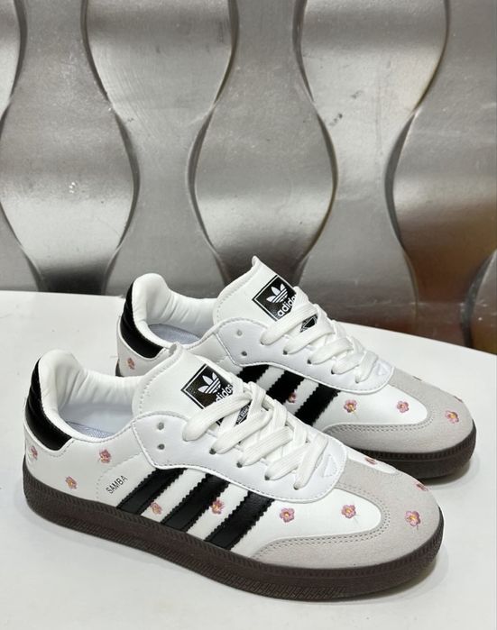 Кроссы новые в наличий