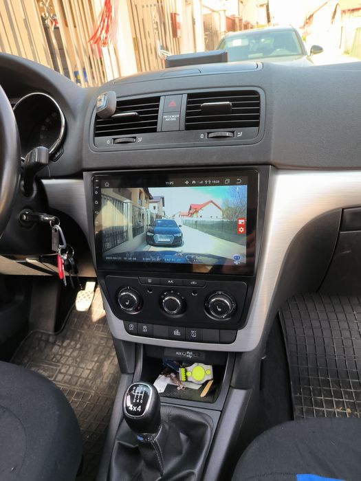 Navigatie android Skoda Yeti rama inclusa Waze YouTube GPS USB