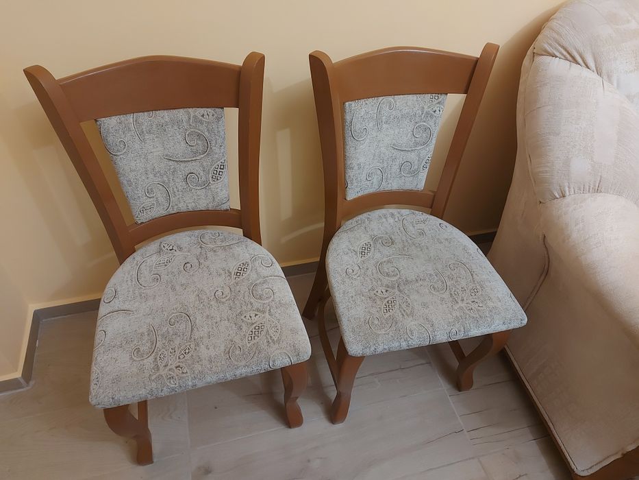 Дървени  столове