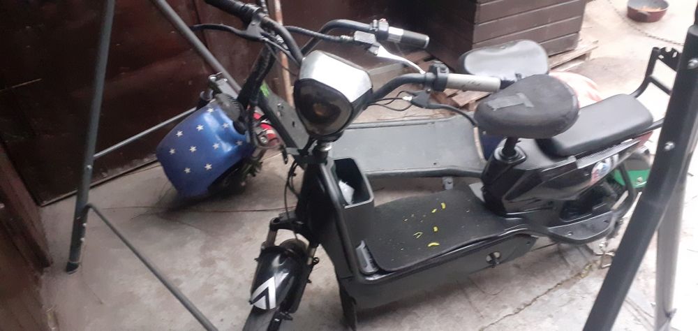 Scuter e   electric e  cauciucuri noi..!