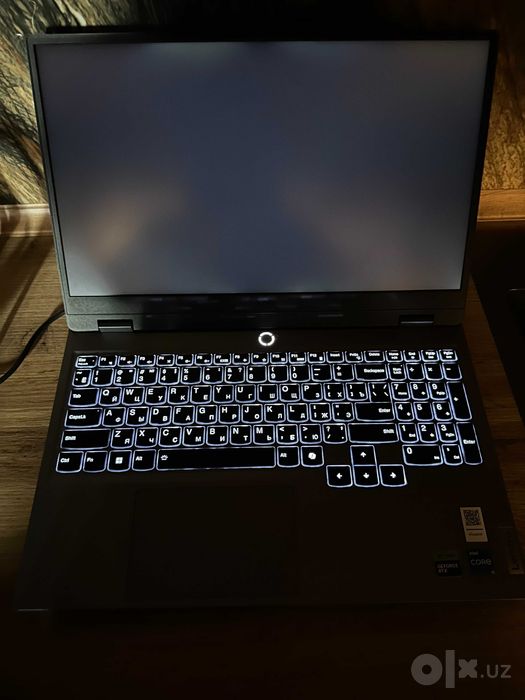 Lenovo LOQ 15IAX9