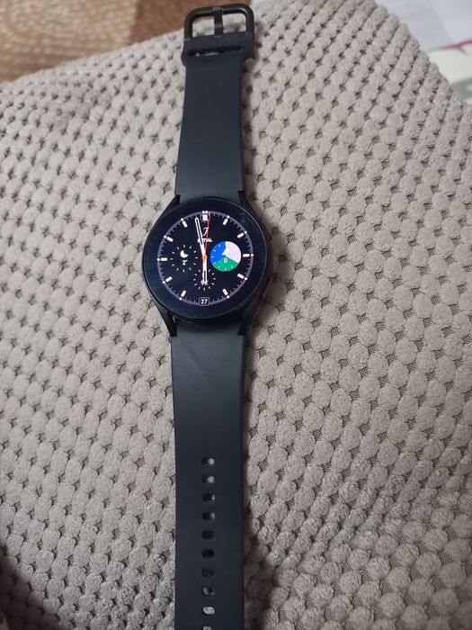 Продам часы самсунг в отличном состоянии