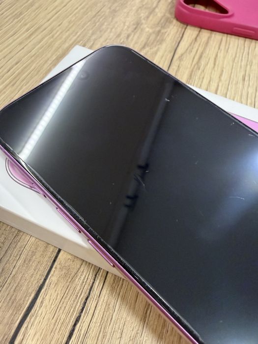 iPhone 16 + 4 калъфа