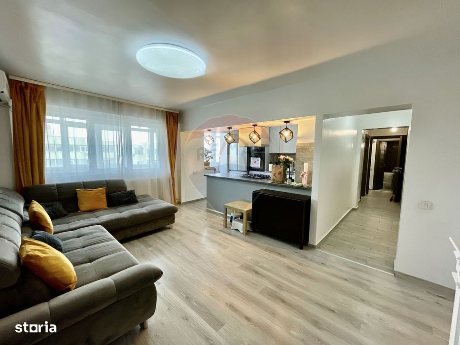 Apartament 3 camere, 80,6 mp, etaj 10 - complet renovat 2023