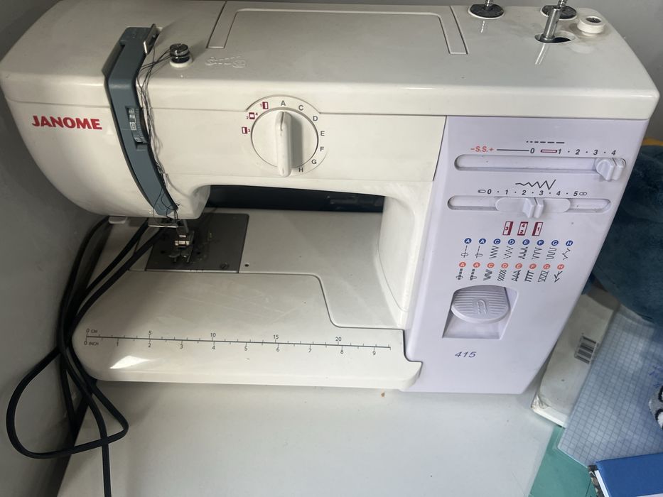 Janome 415.