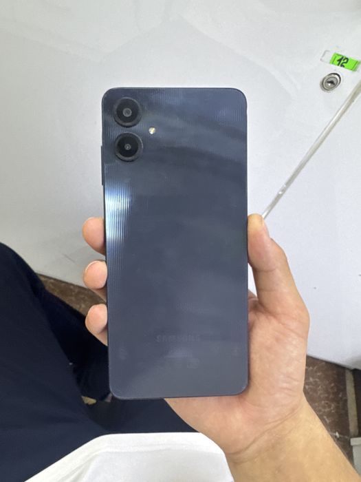 Samsung a06  narxi 750 ming som