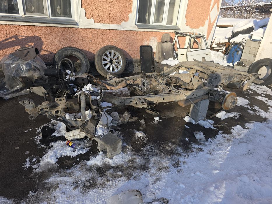 Продам поджеро на запчастям