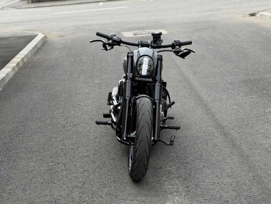 Harley-Davidson Breakout 114 – Conversie Ricks – Model german – Stare ca nouă